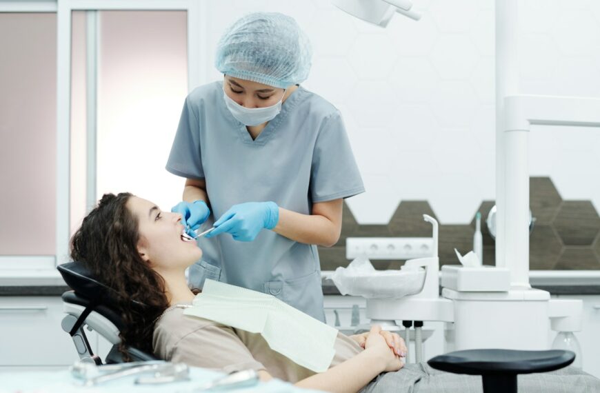 Advantages of Oral Implants